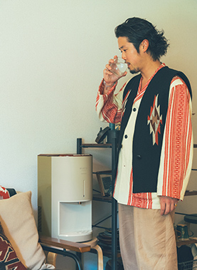 おいしい水を飲むのが朝の日課。2