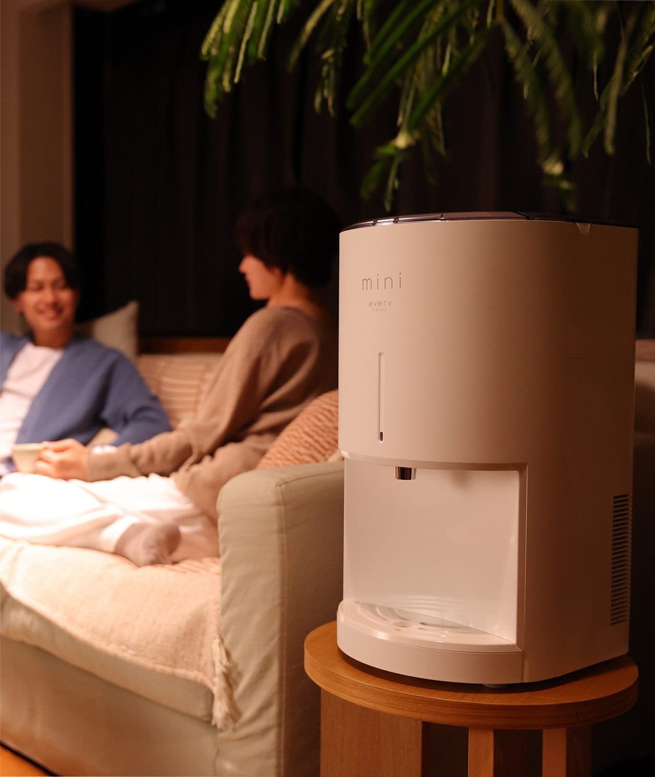 浄水】卓上型の小さなウォーターサーバーevery frecious mini