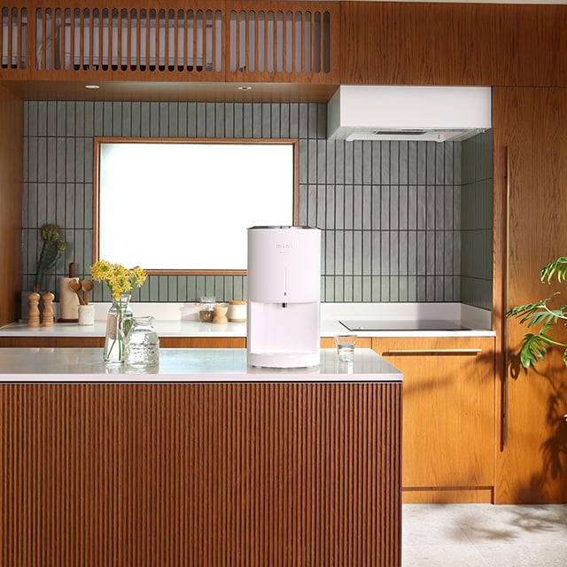 浄水】卓上型の小さなウォーターサーバーevery frecious mini