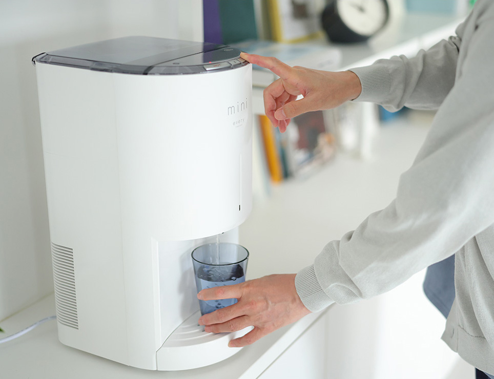 mini every frecious 浄水器 ホワイト　カートリッジ付 every mini 浄水器 ホワイト 【公式通販】